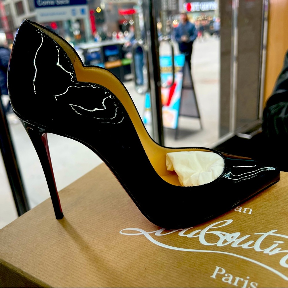 Christian Louboutin Hot Chick High Heels Size 7